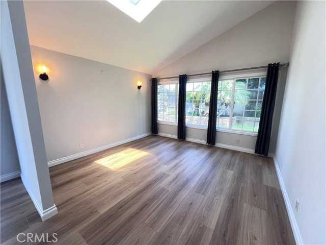 17712 Manchester Ave - Photo 3 of 8