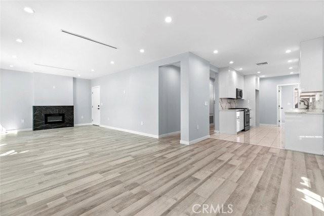 545 Ivy St - Photo 2 of 8