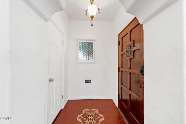1412 Norton Ave - Photo 2 of 8