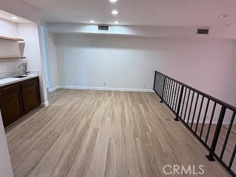 5345 White Oak Ave #G - Photo 4 of 8