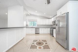 20746 Clarendon St - Photo 2 of 5