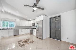 20746 Clarendon St - Photo 4 of 5