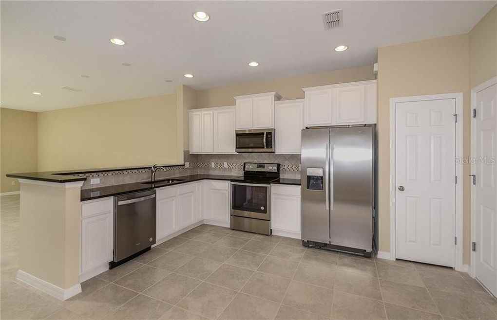 3890 Grassland Dr #1 - Photo 2 of 8