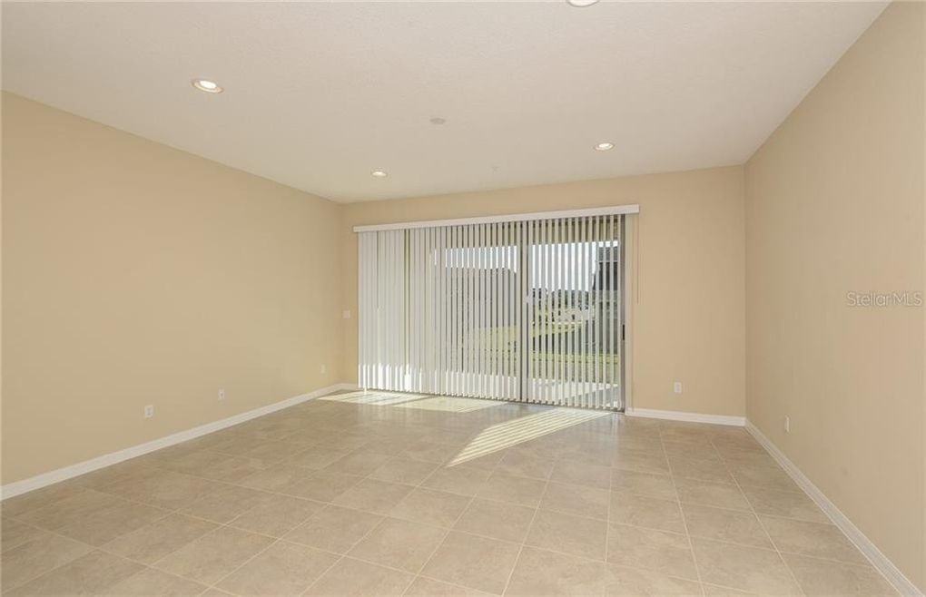 3890 Grassland Dr #1 - Photo 3 of 8