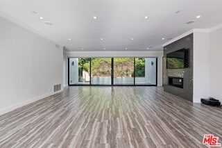 12730 Montana Ave - Photo 2 of 8