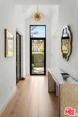 703 25th St - Photo 2 of 8
