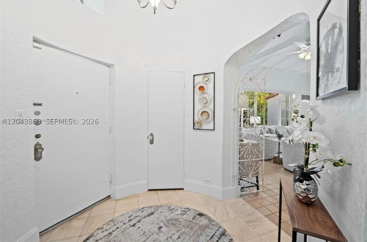 1056 Harrison St - Photo 3 of 22