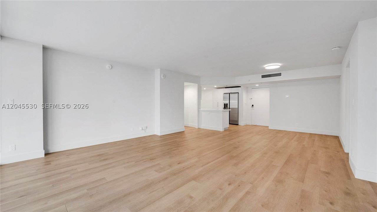 555 Ne 34th St #2704 - Photo 6 of 31