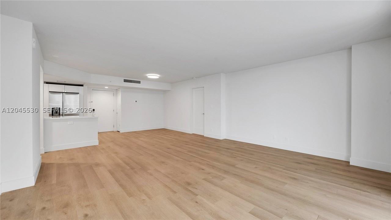 555 Ne 34th St #2704 - Photo 7 of 31