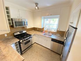 115 Ne 14th Ave #1 - Photo 1 of 1