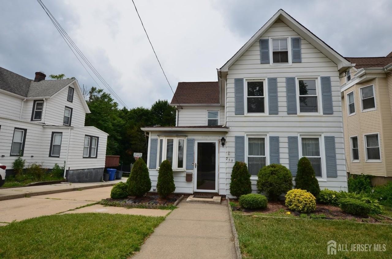 259 Main St - Photo 3 of 29