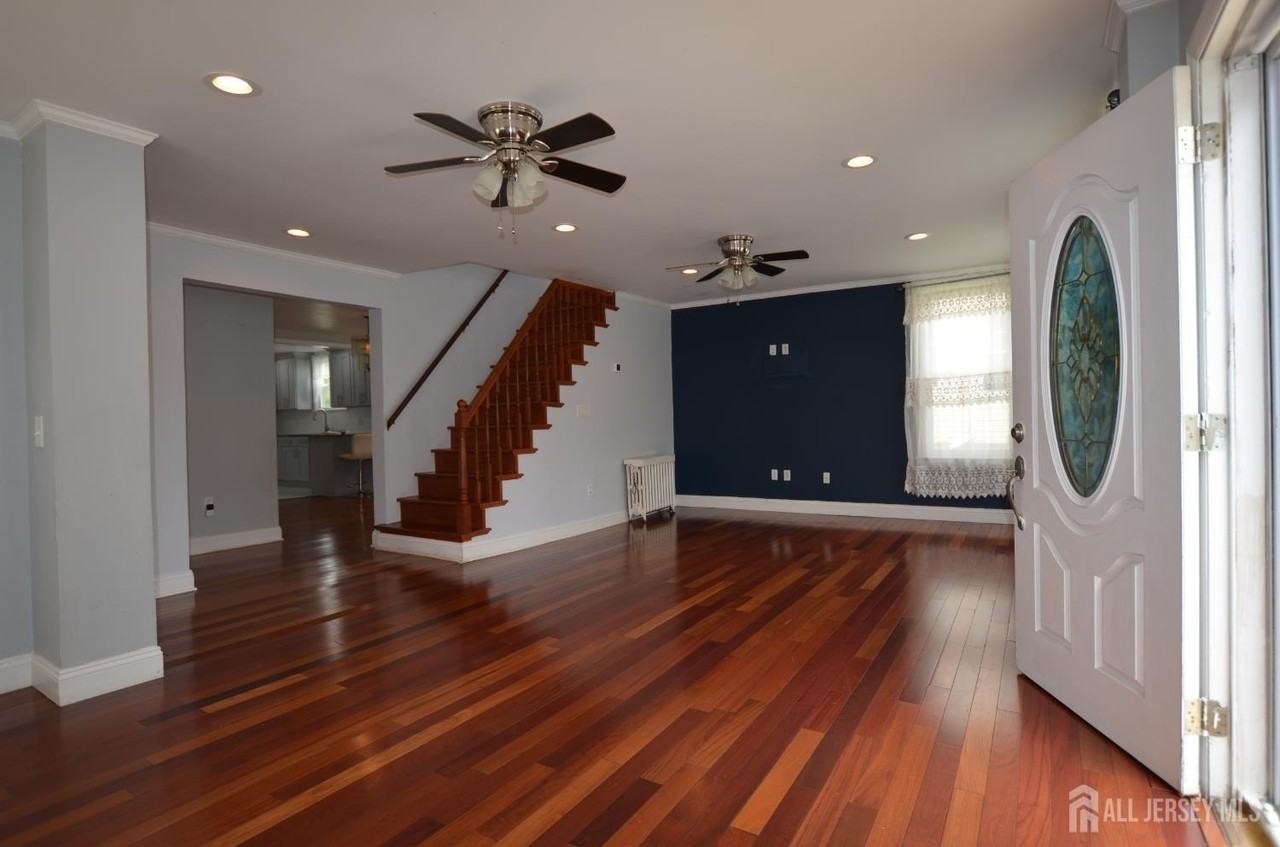 259 Main St - Photo 4 of 29