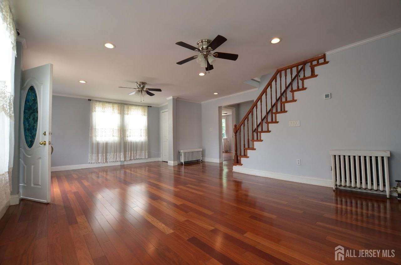 259 Main St - Photo 5 of 29