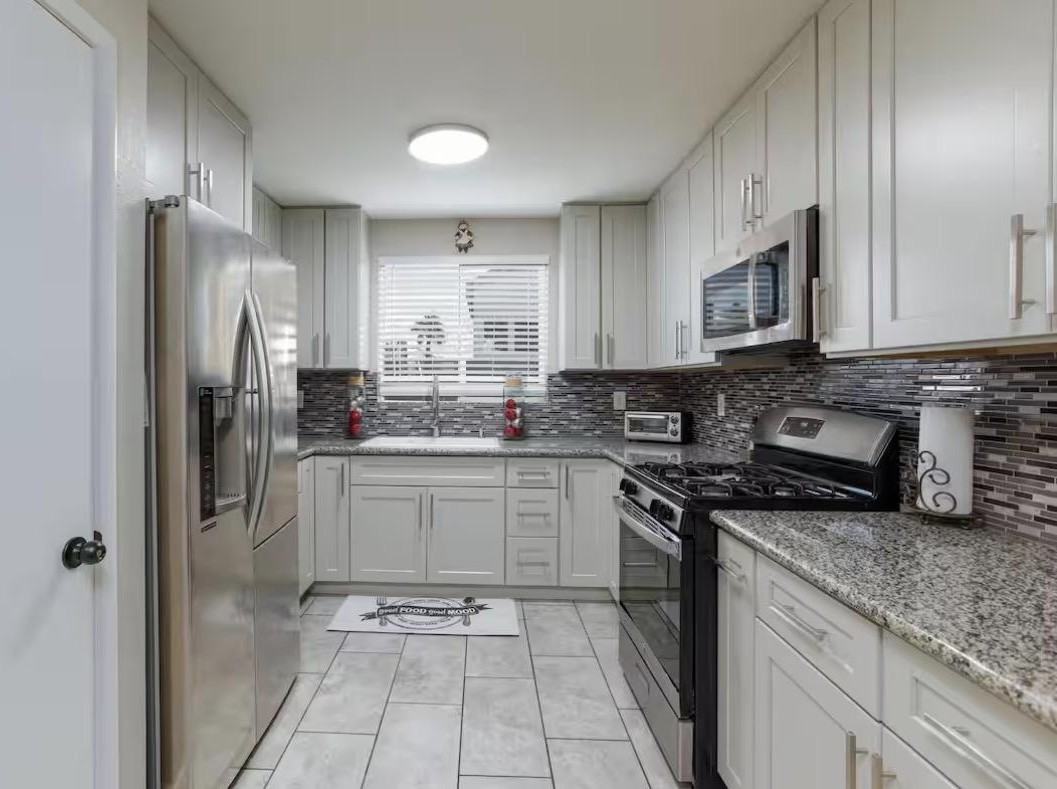 Riker Ave - Photo 6 of 25