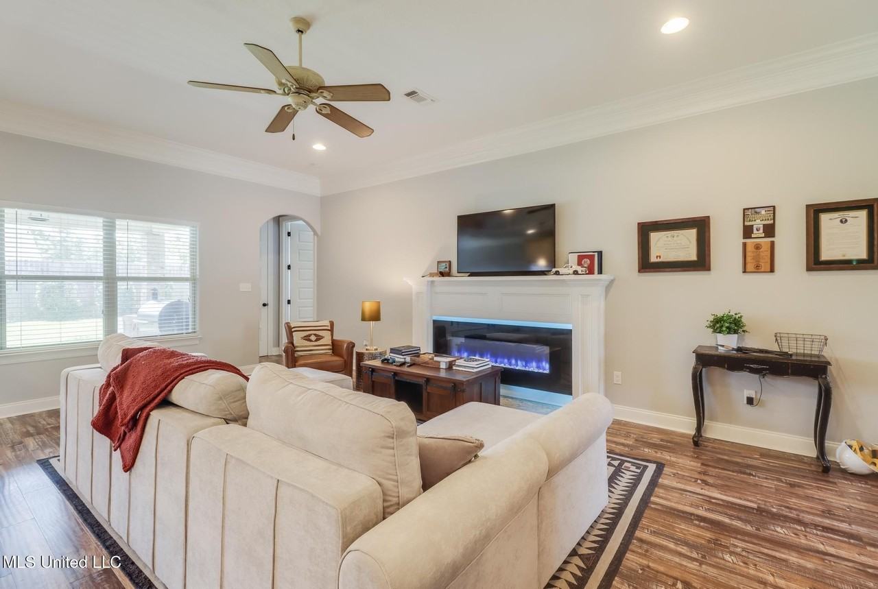 14914 Audubon Lake Blvd - Photo 5 of 27