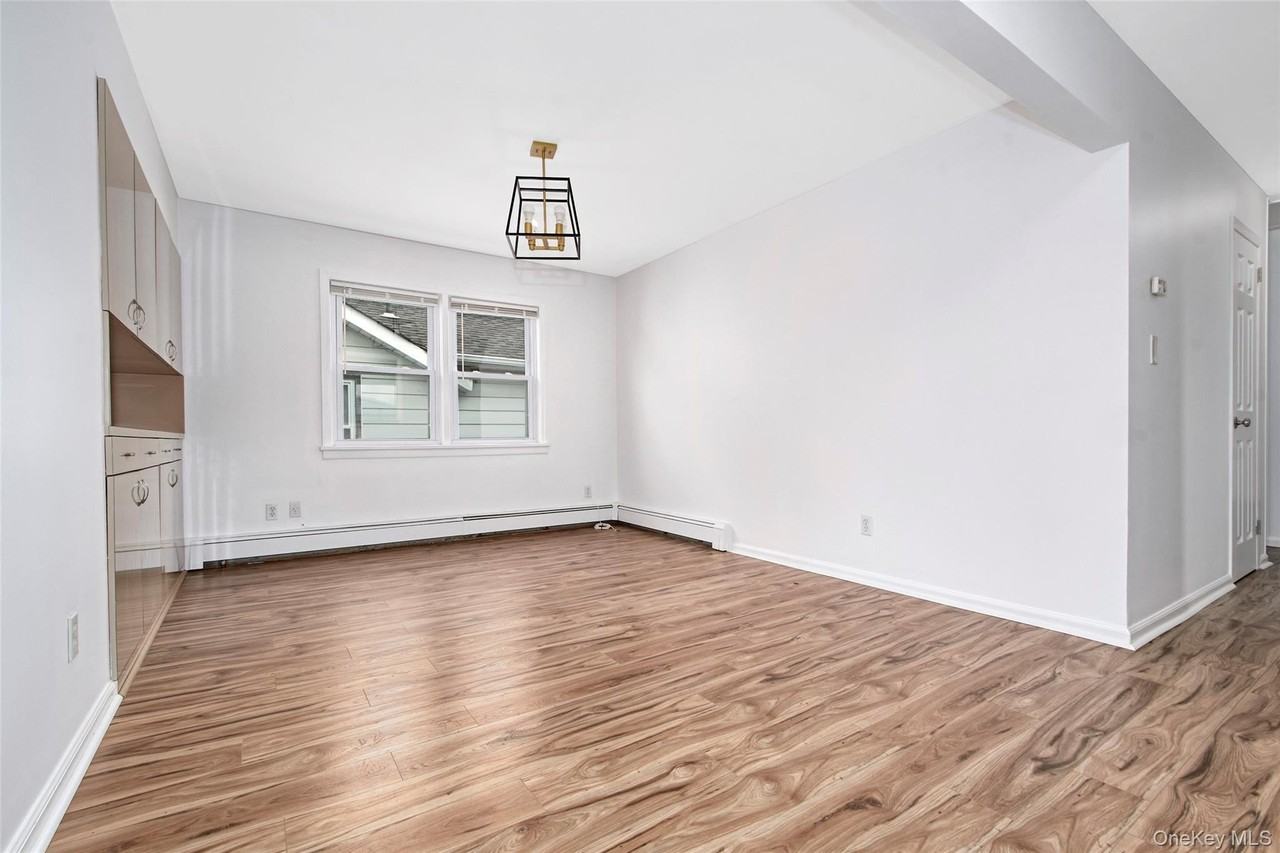 102 Lincoln Ave E - Photo 4 of 13