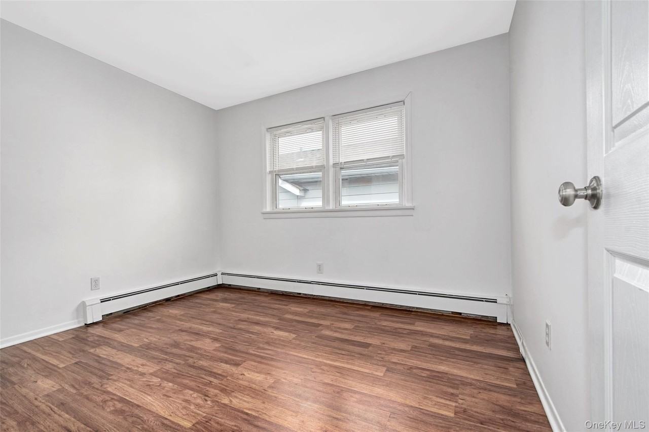 102 Lincoln Ave E - Photo 6 of 13
