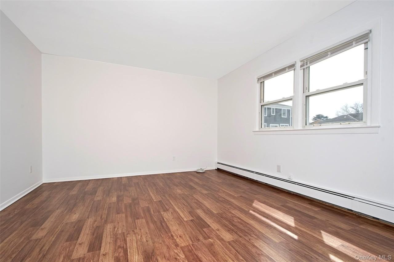 102 Lincoln Ave E - Photo 7 of 13