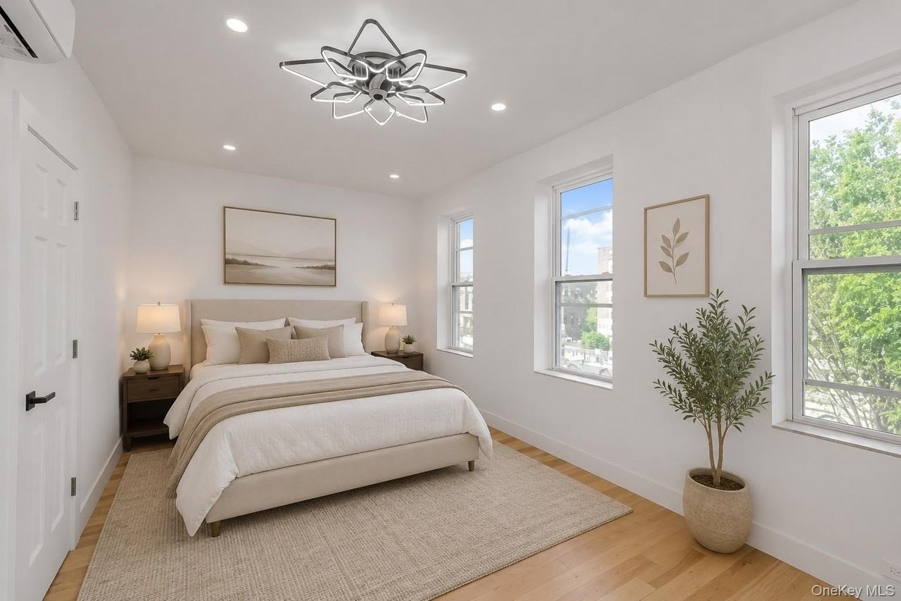 1169 Brooklyn Ave - Photo 6 of 12