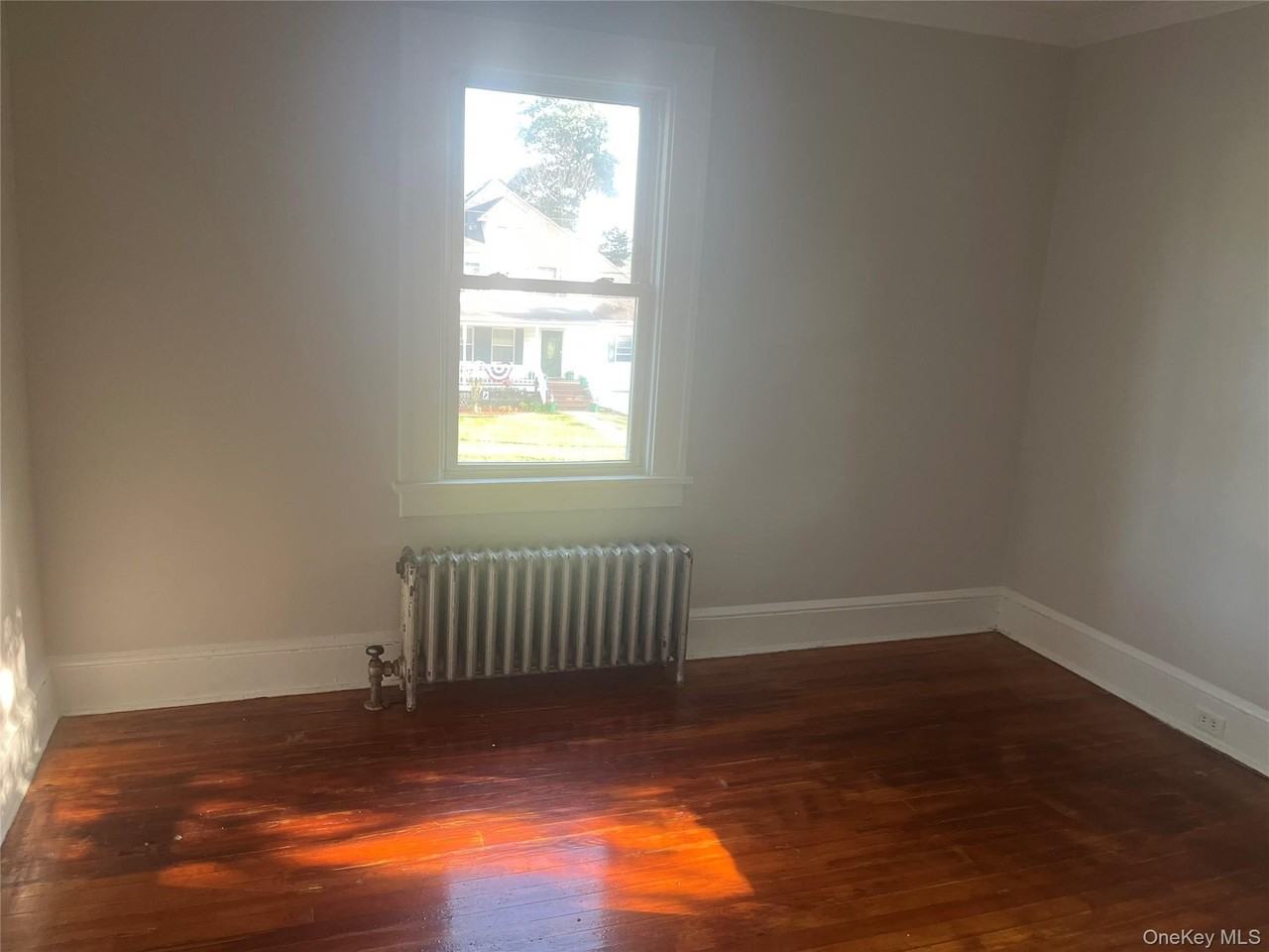 69 Hunt Ave - Photo 7 of 10