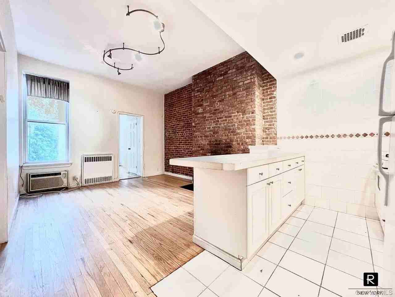 53 W 94th St #2R - Photo 5 of 25