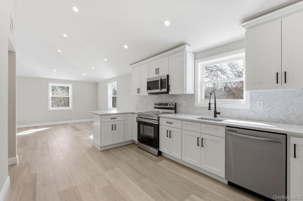 452 Montauk Hwy - Photo 4 of 11