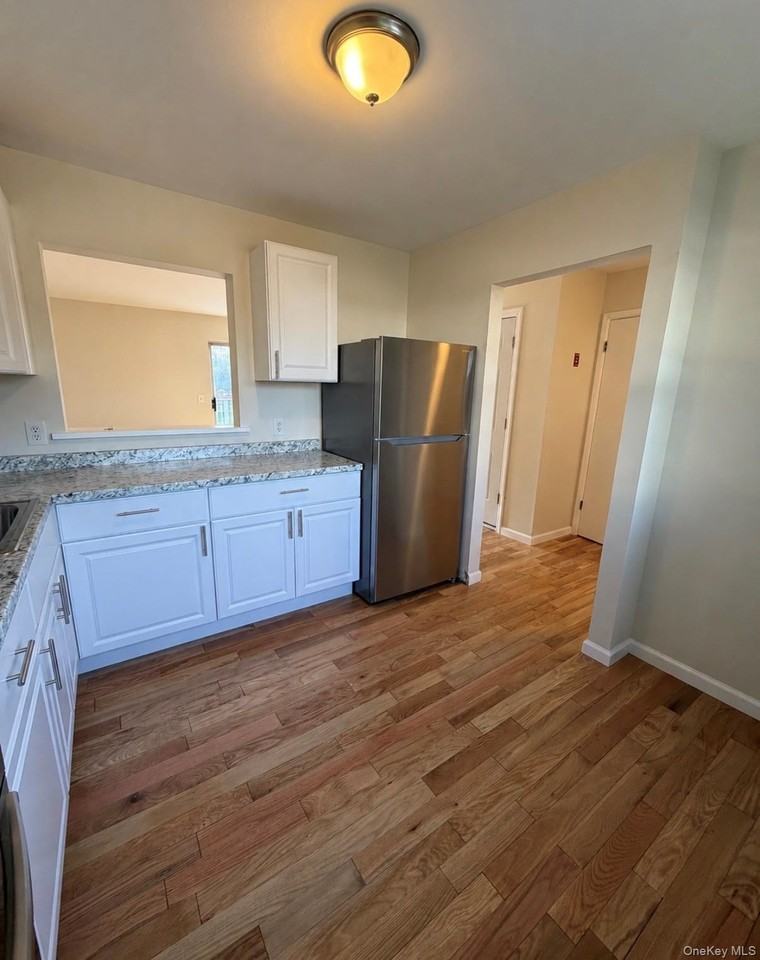 502 Harbor View Ct - Photo 3 of 20