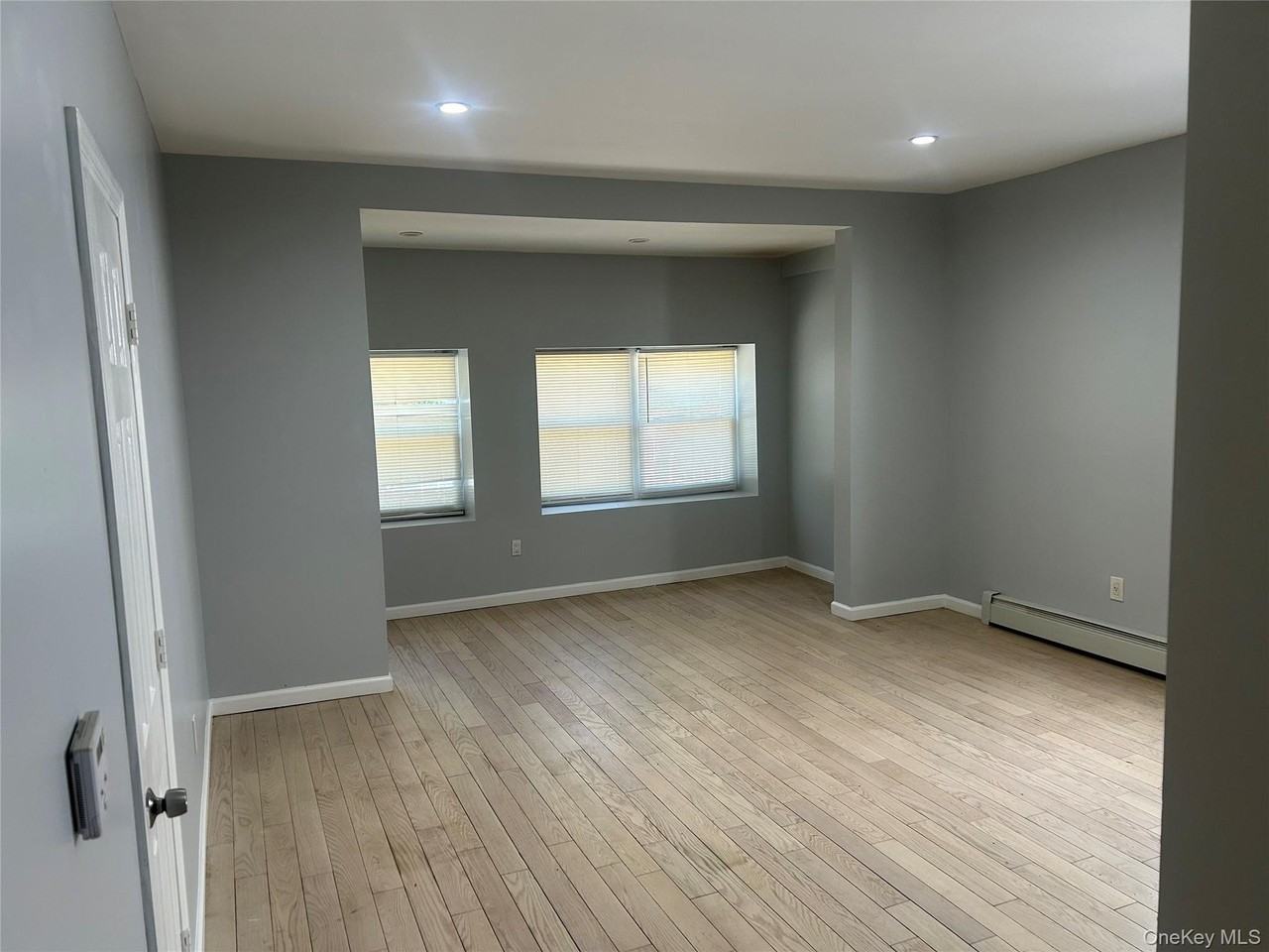 3708 Dyre Ave - Photo 3 of 6