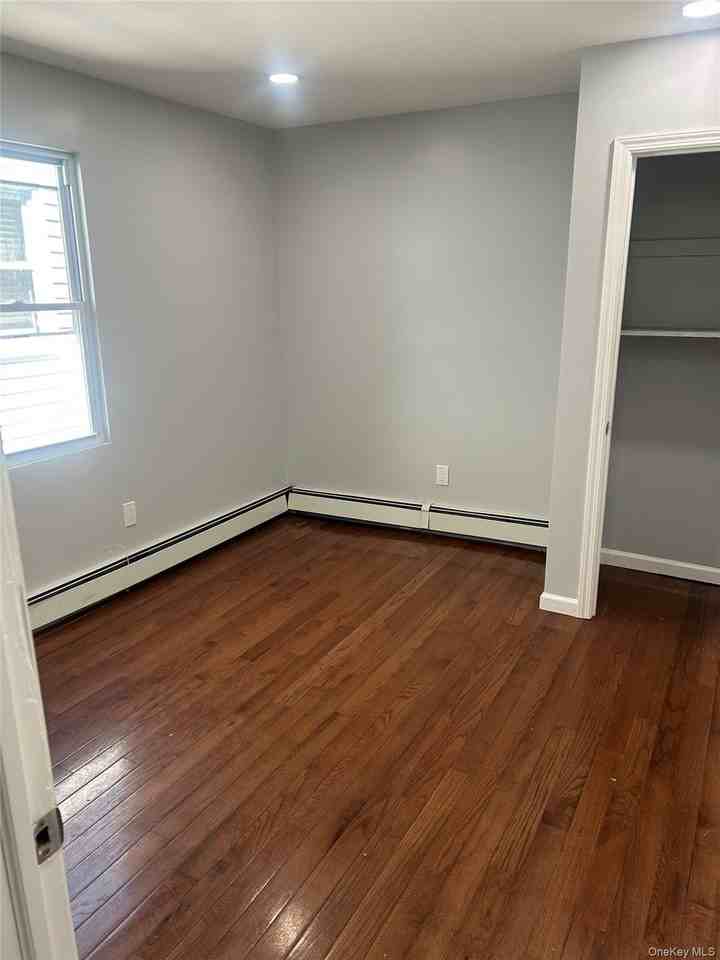 3708 Dyre Ave - Photo 4 of 6