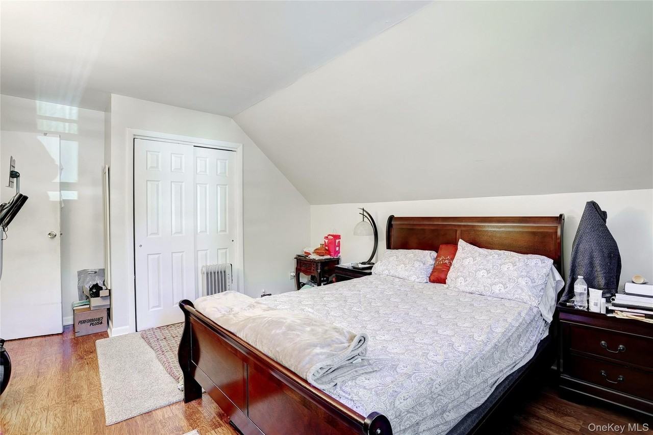 36 Suffern Ln - Photo 7 of 9