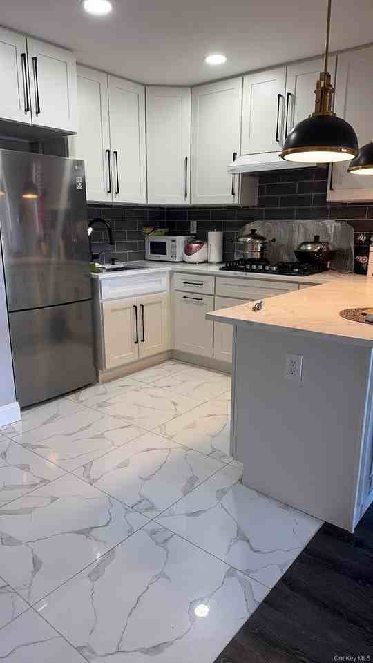13987 35th Ave #4B - Photo 4 of 5
