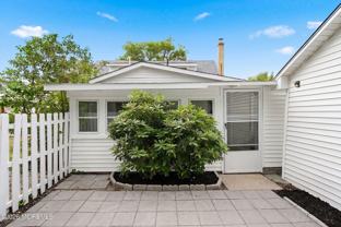 1208 Maplewood Rd - Photo 1 of 1
