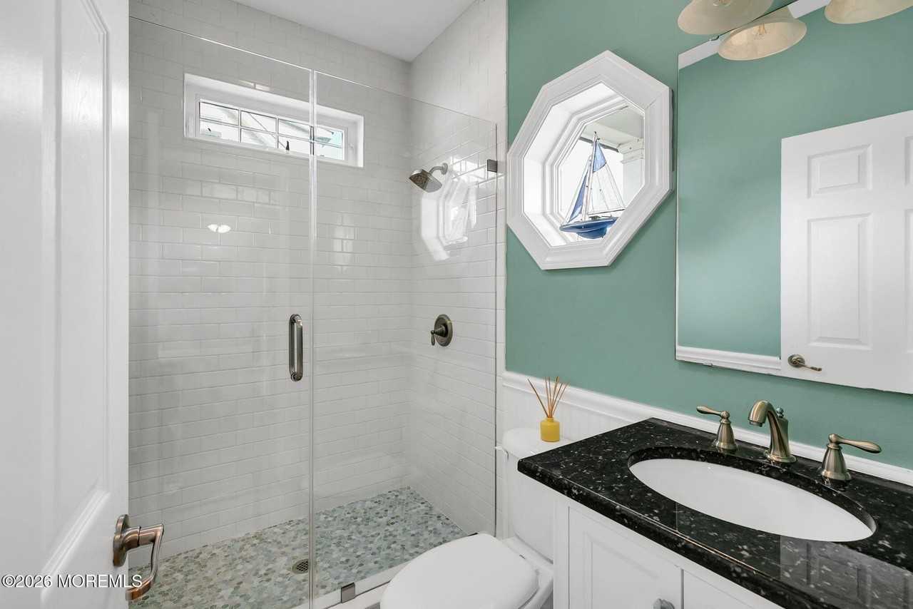 3 Monmouth Pl - Photo 7 of 39