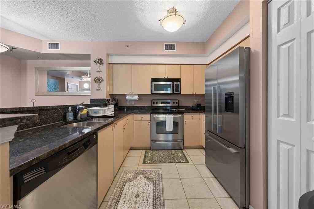 1105 Reserve Ct #206 - Photo 5 of 23