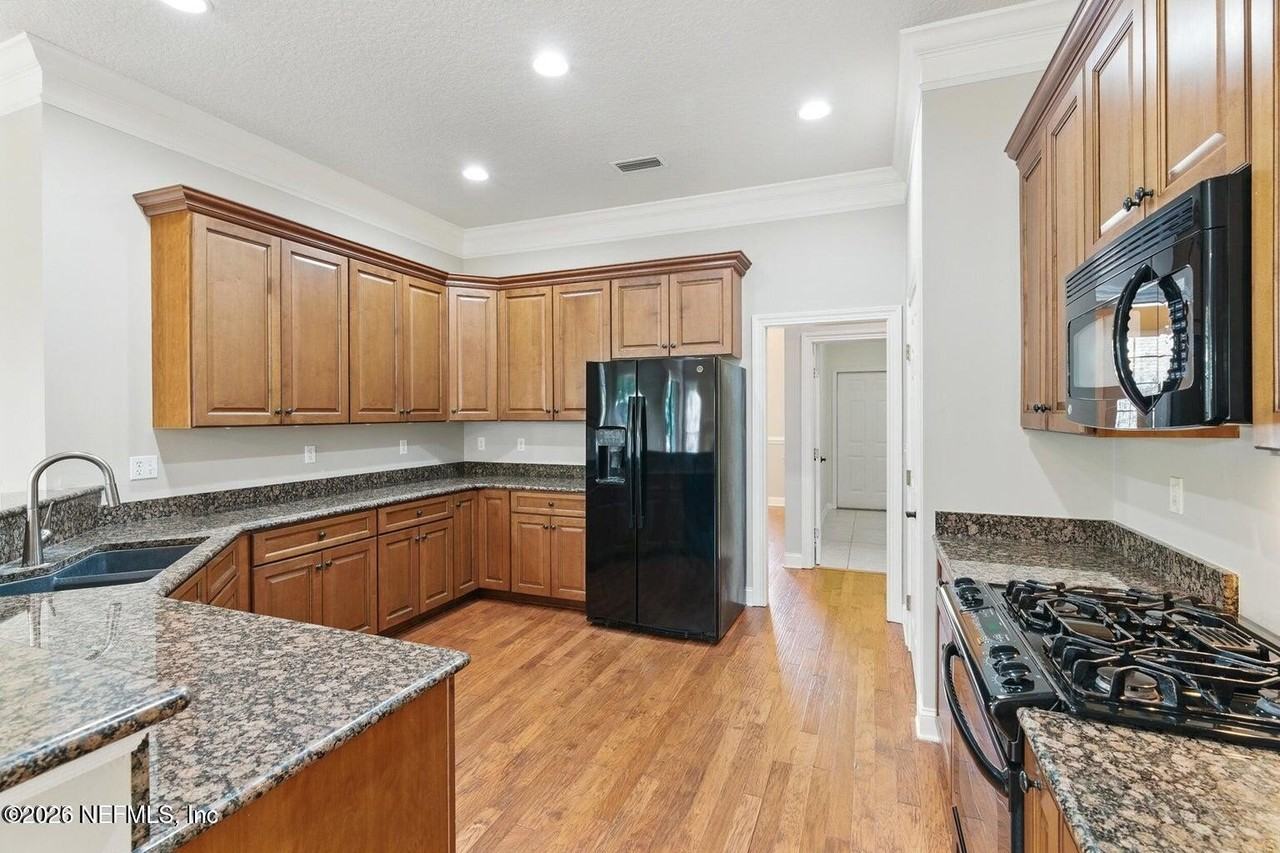 5105 Foliage Way - Photo 3 of 21