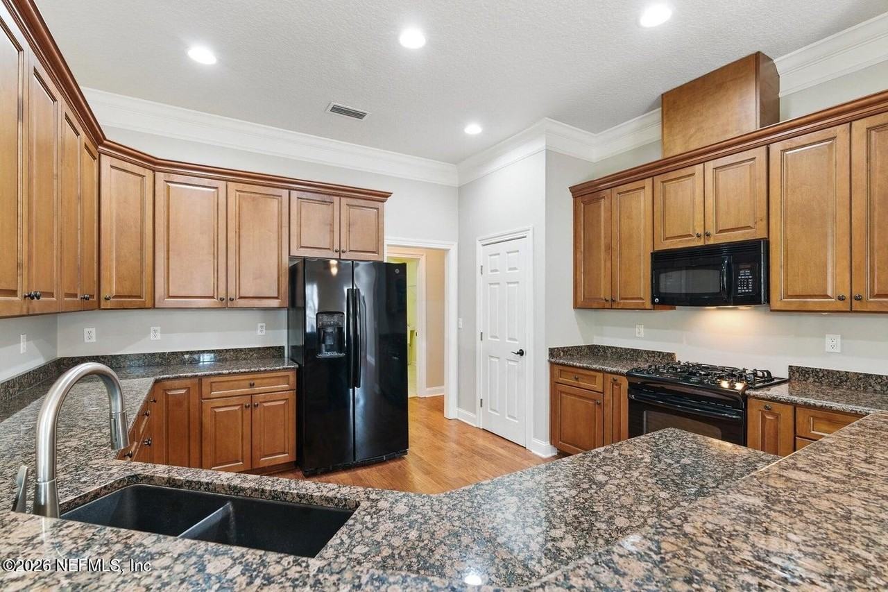 5105 Foliage Way - Photo 4 of 21