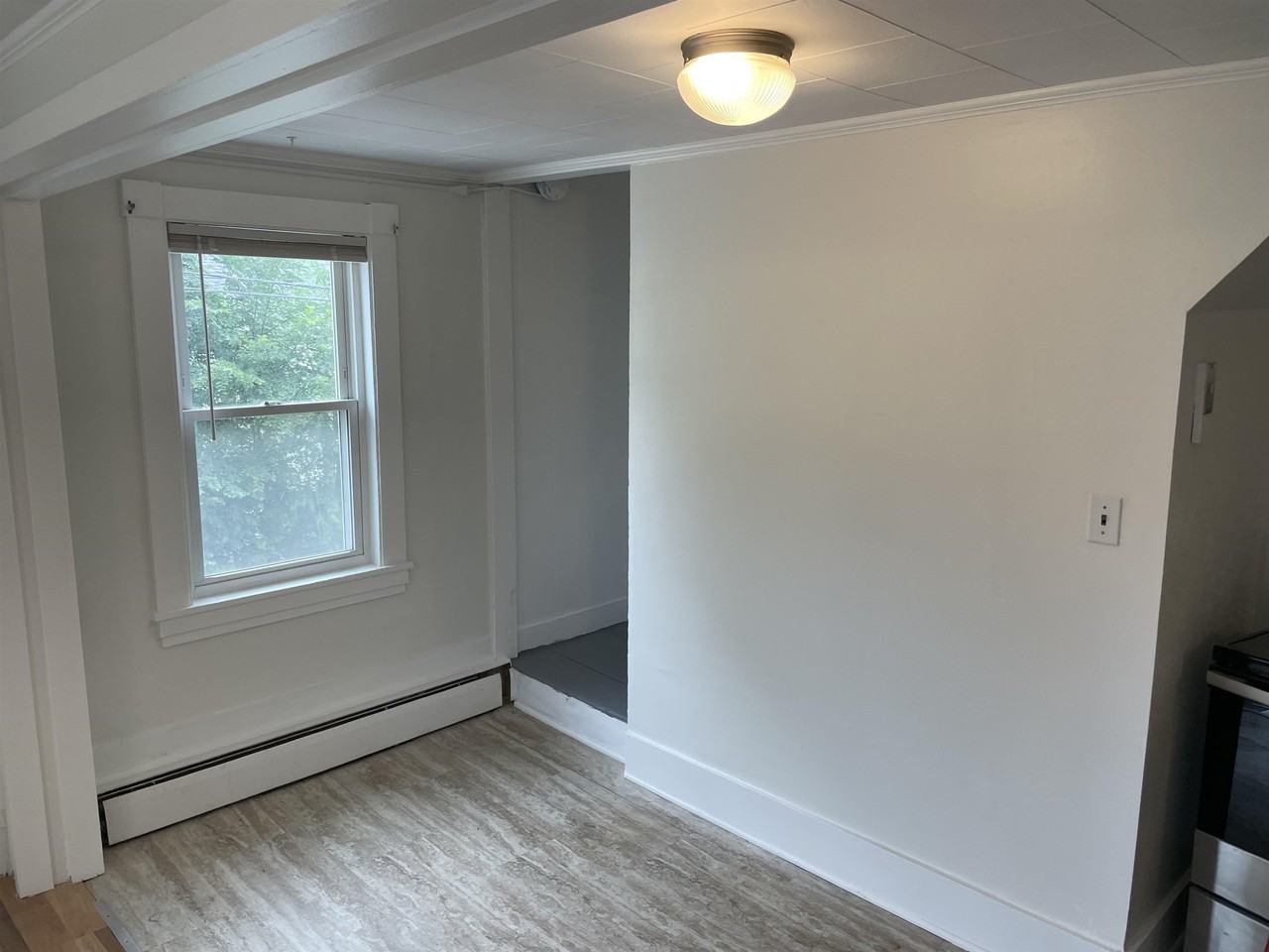 1719 Hanson St - Photo 4 of 15