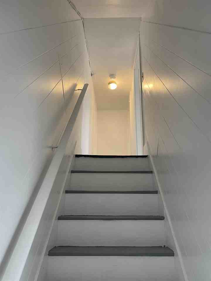 1719 Hanson St - Photo 6 of 15
