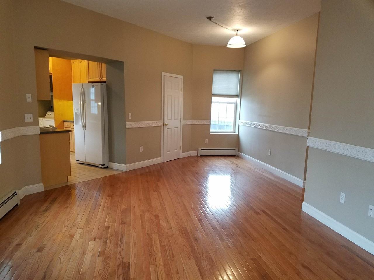 585 Beech N Street #1stFL - Photo 7 of 15