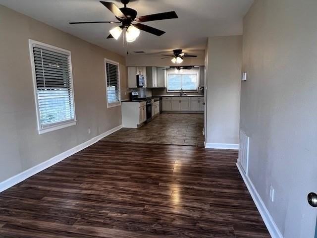 345 Wainwright Dr - Photo 4 of 17