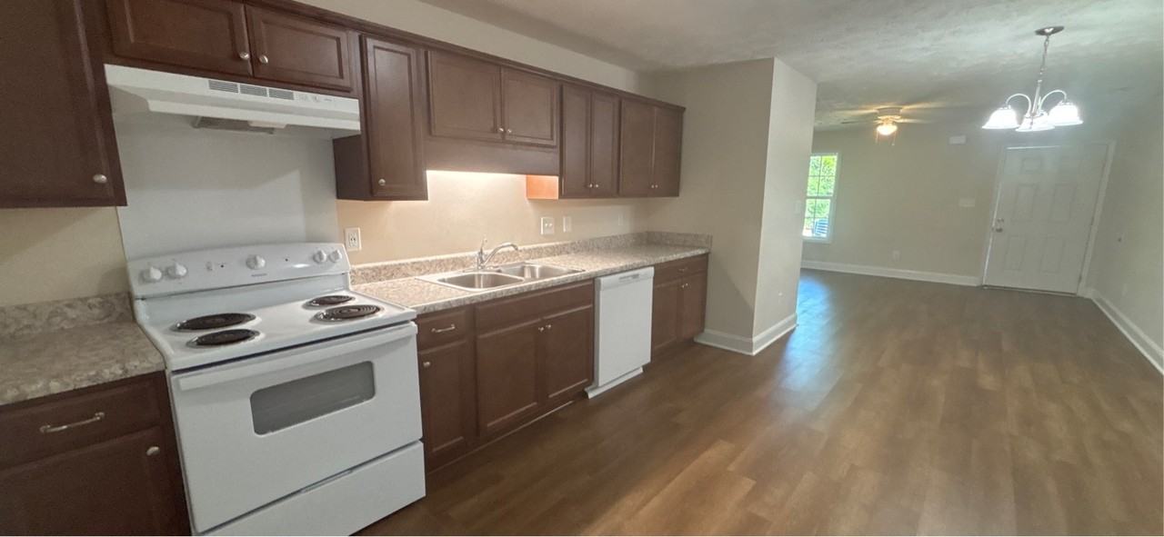 322 E Jenkins St #1 - Photo 5 of 12