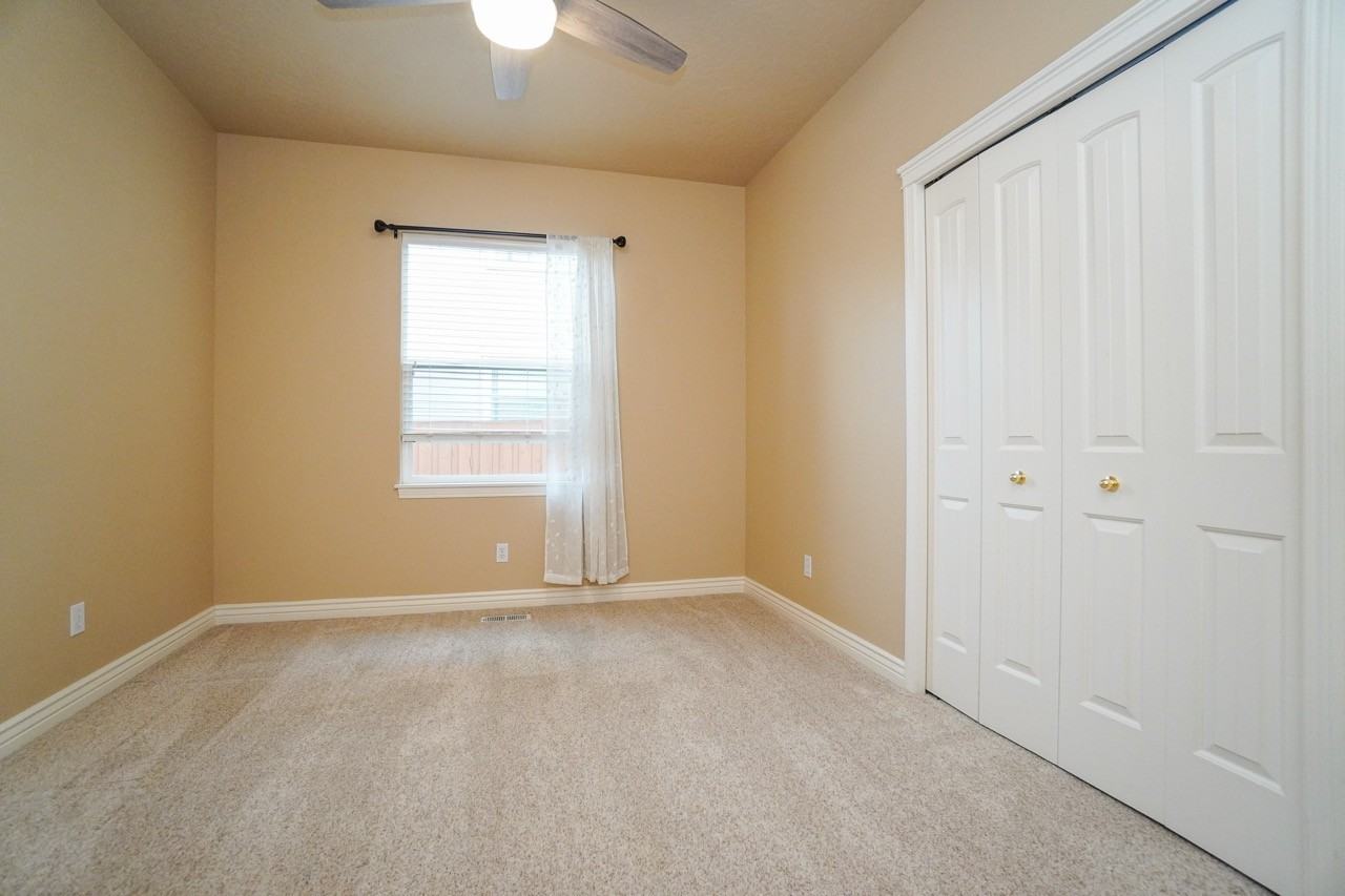 1917 W Marten Creek Dr #1 - Photo 7 of 37