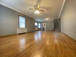 featured image of 19 7th Ave Ne #1