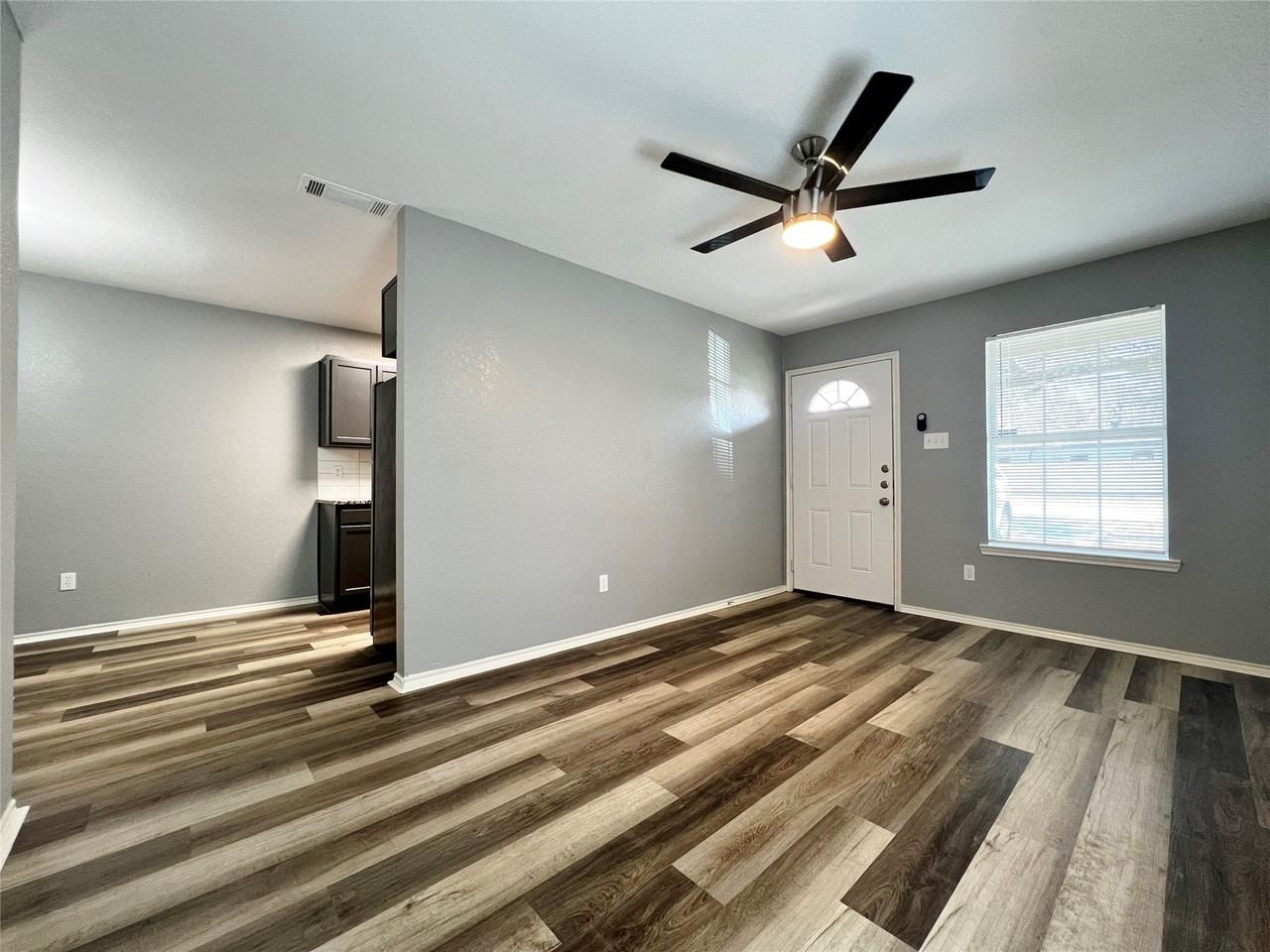 1010 S Retta St - Photo 4 of 24