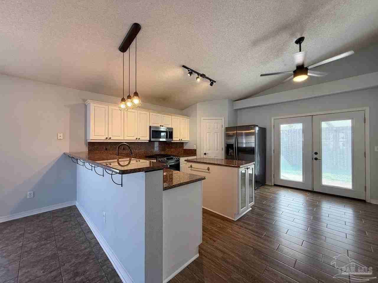 4118 Spinnaker Pl - Photo 6 of 19