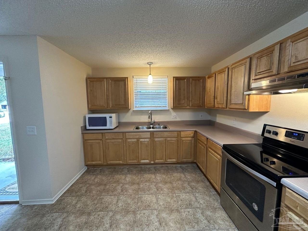 4420 Marlane Dr - Photo 5 of 14