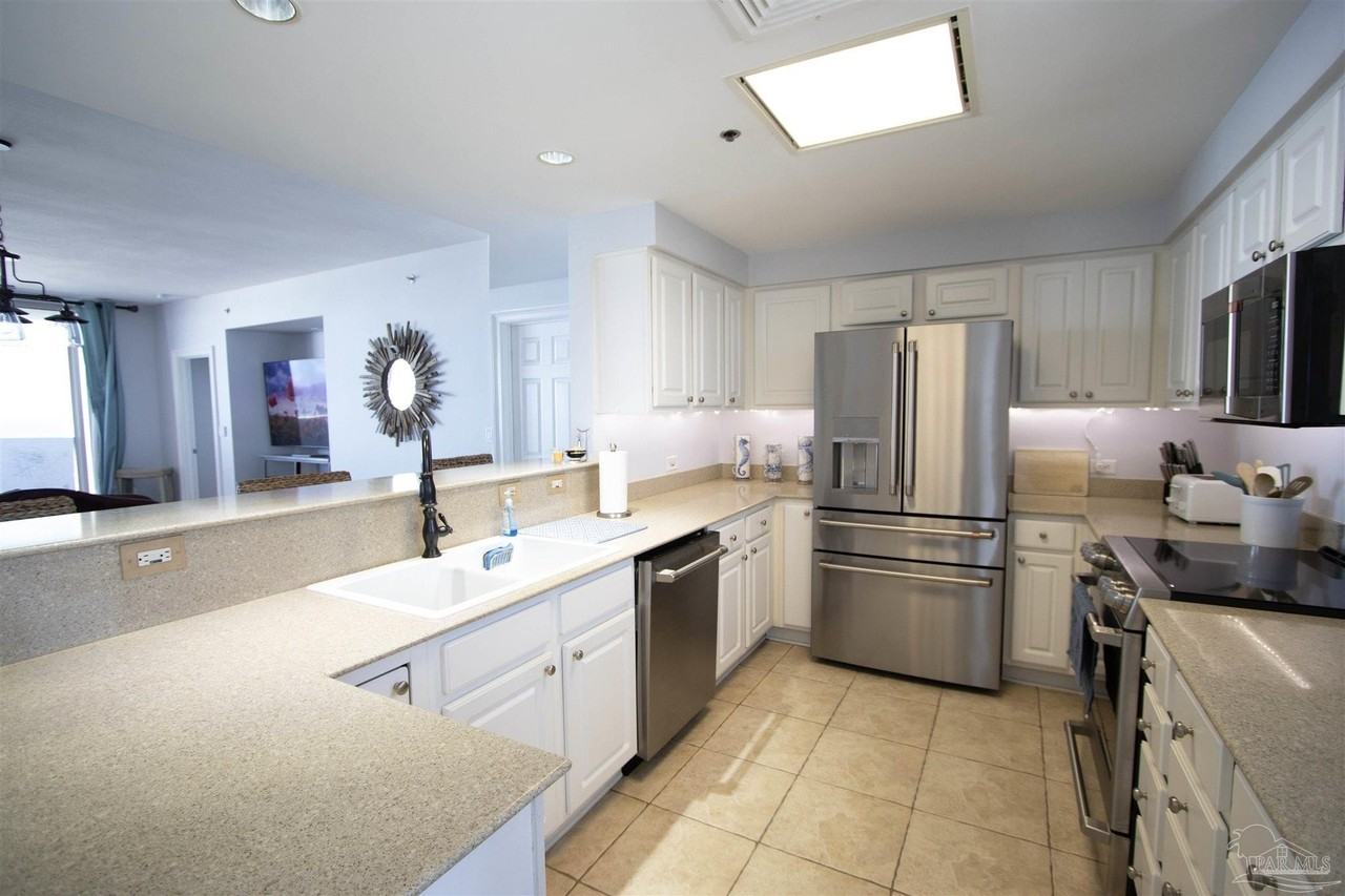 800 Fort Pickens Rd #702 - Photo 6 of 30