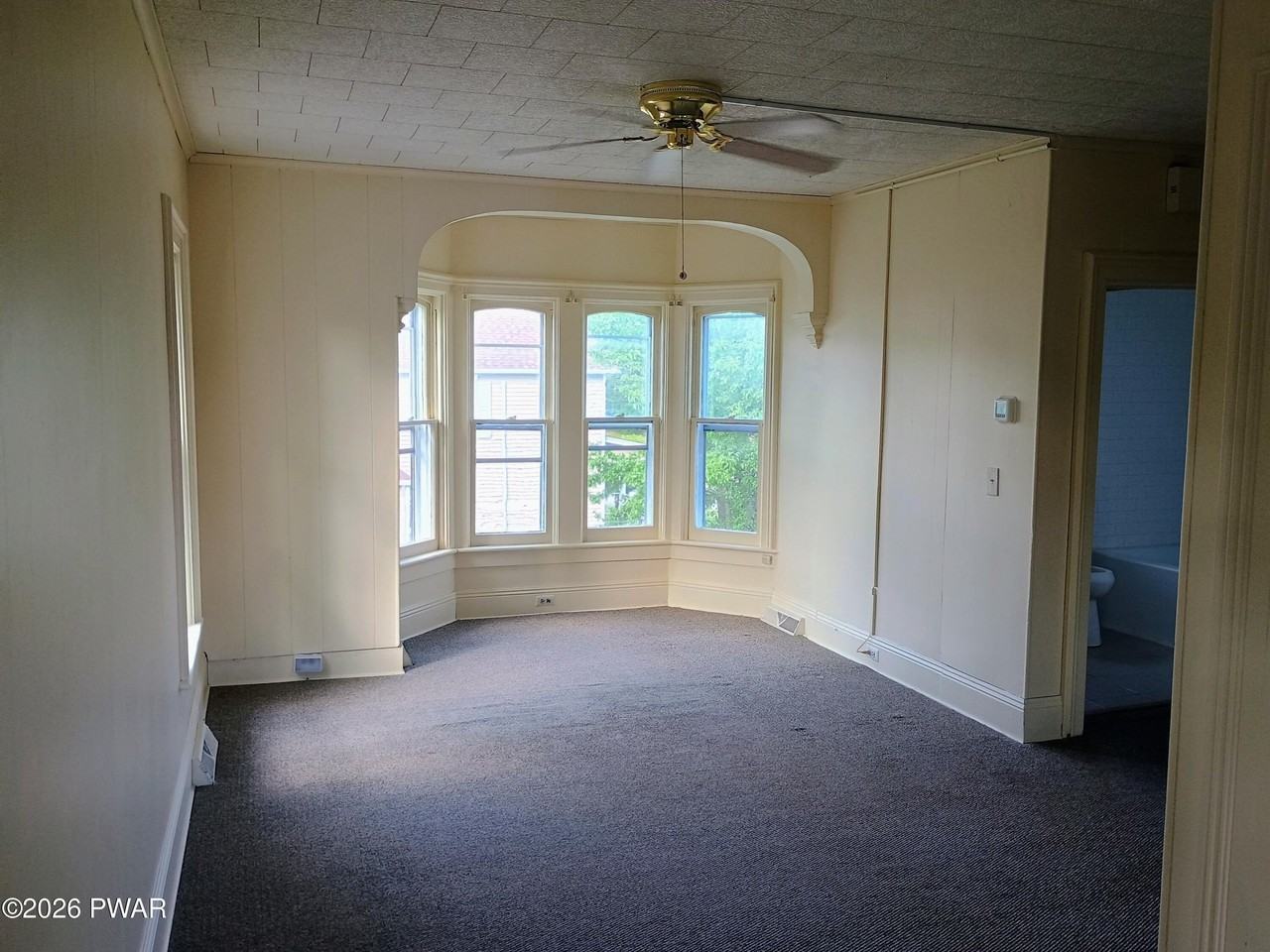 205 Avenue N - Photo 3 of 8