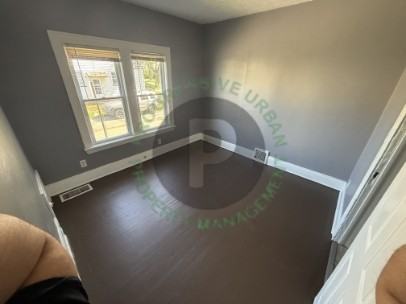 3412 E 147th St #1 - Photo 7 of 20