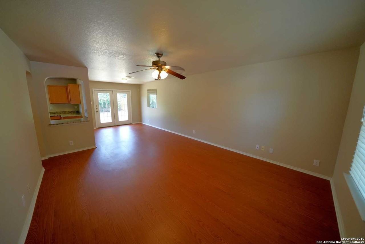 117 Angus Way - Photo 3 of 25